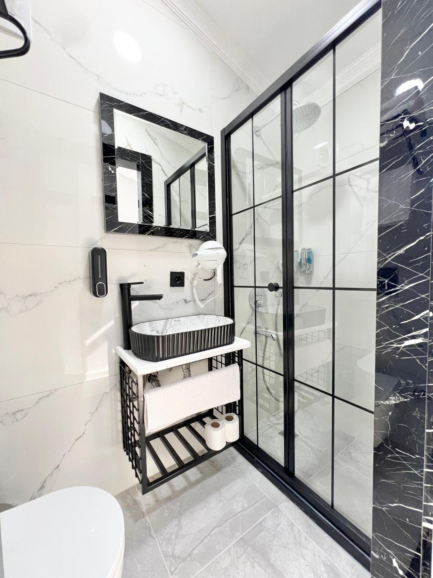 Taksim Larissa Hotel Suites Stambuł Zewnętrze zdjęcie
